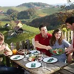Weingut- Gästezimmer Marko Apartment Leutschach