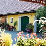Weingut- Gästezimmer Marko Apartment Leutschach