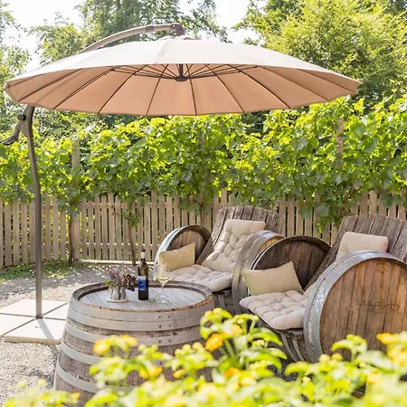 Weingut- Gaestezimmer Marko Διαμέρισμα