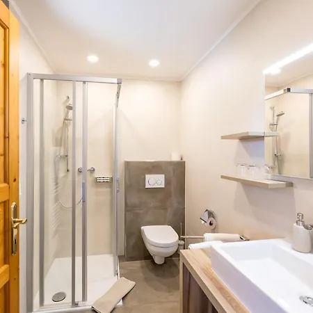 Weingut- Gaestezimmer Marko *