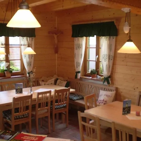 Weingut- Gaestezimmer Marko *