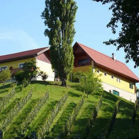 Weingut- Gaestezimmer Marko