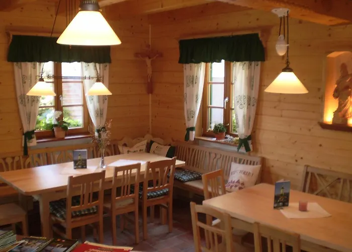 Weingut- Gaestezimmer Marko *